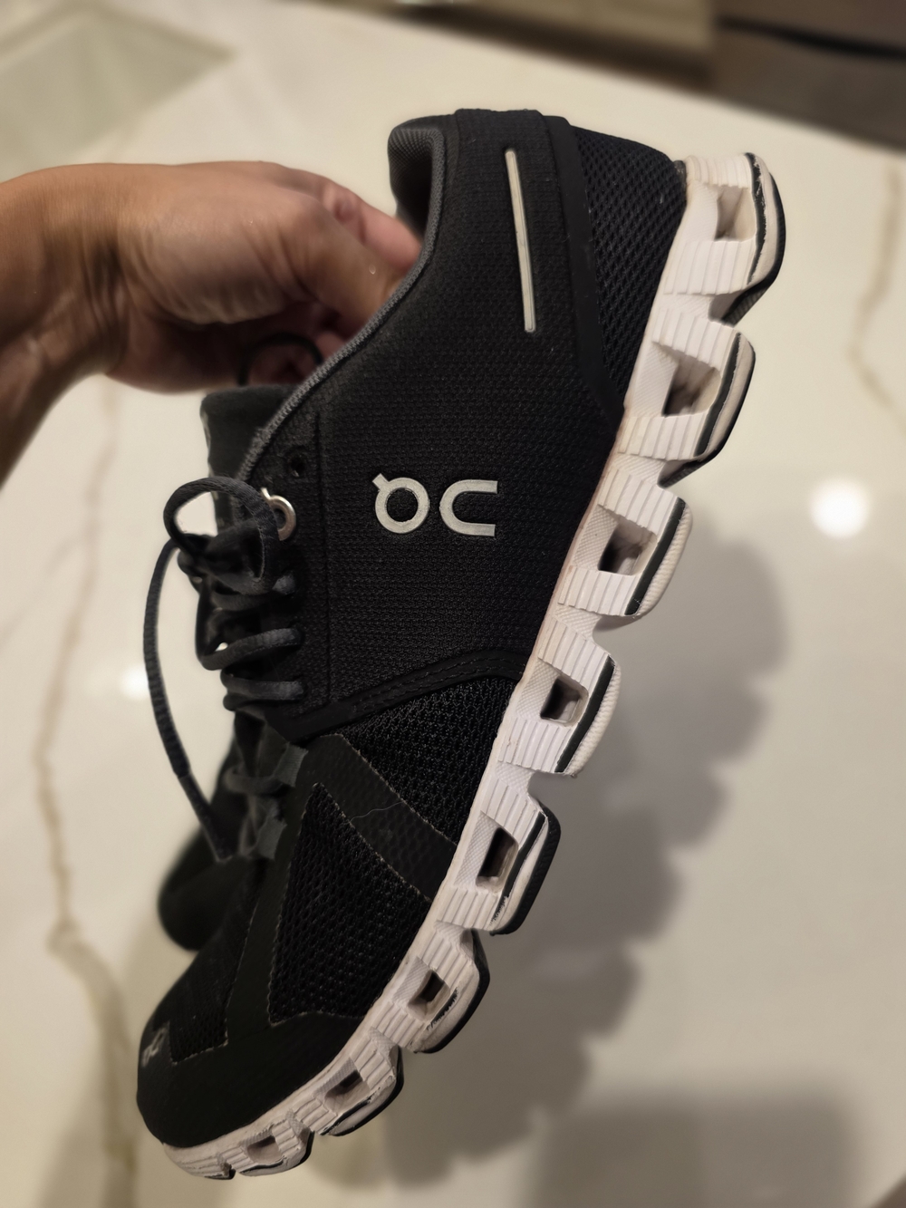 On Running Running WomenCloud Running Shoes - Black/White Size 9.5 - Picture 2 of 11